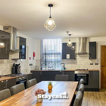 Delightful Spacious Haven With Large Driveway Manchester Exterior foto