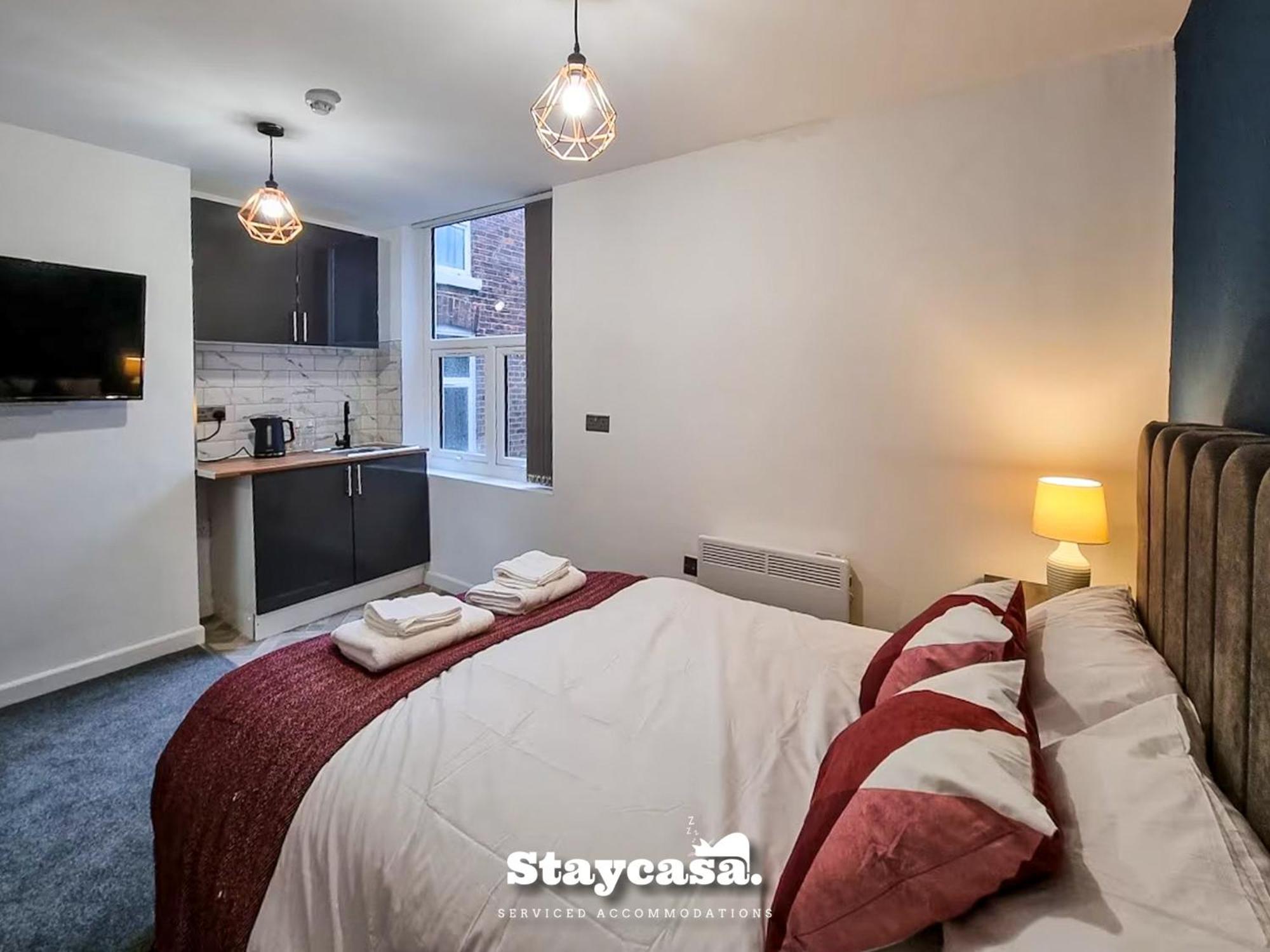 Ferienhaus Delightful Spacious Haven With Large Driveway Manchester
