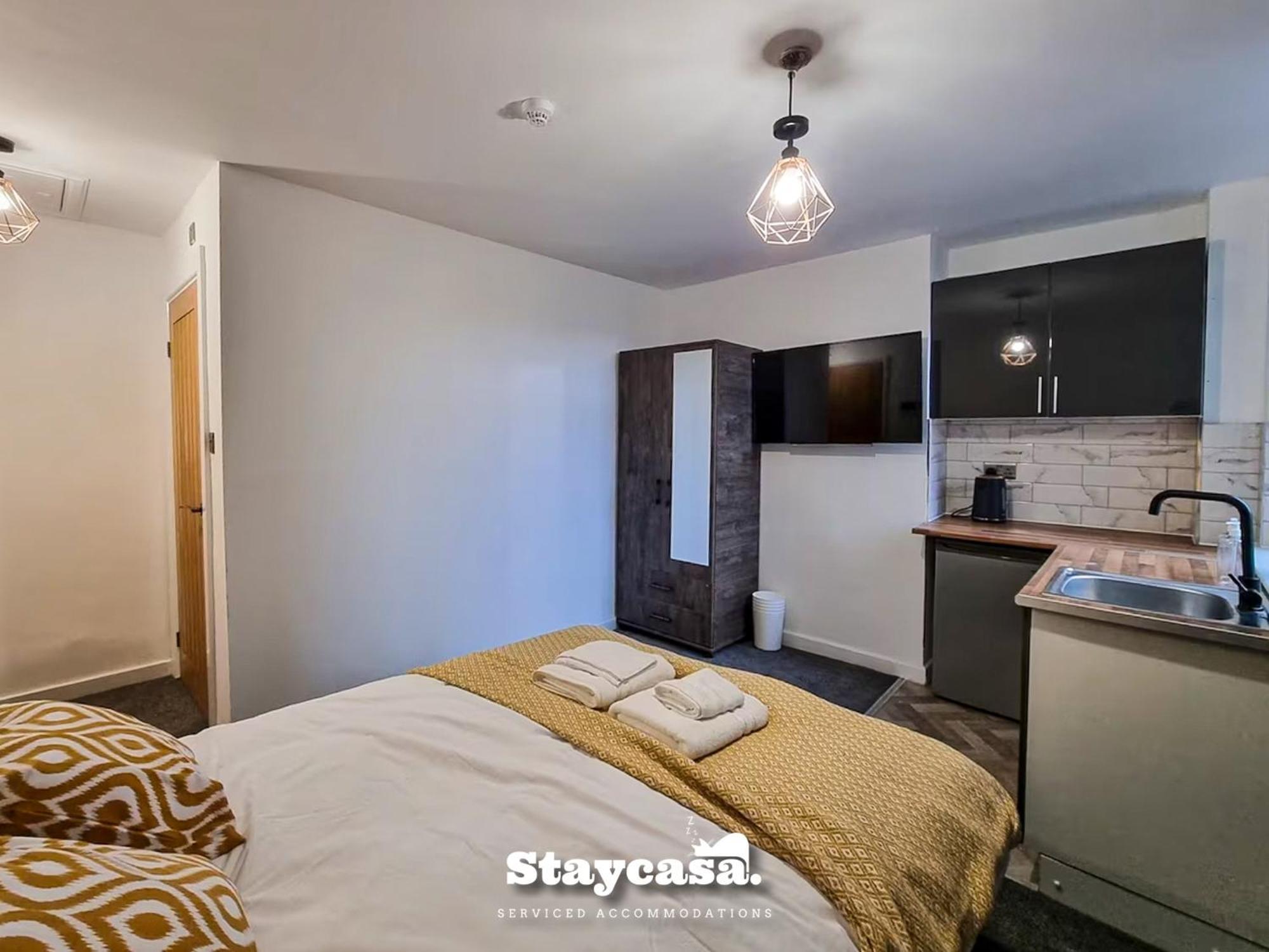 Delightful Spacious Haven With Large Driveway Ferienhaus *